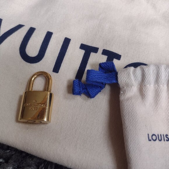 💯% STUNNING Authentic Louis Vuitton Jersey TaurillonDE/ Crême FULL inclusion - Picture 2 of 16